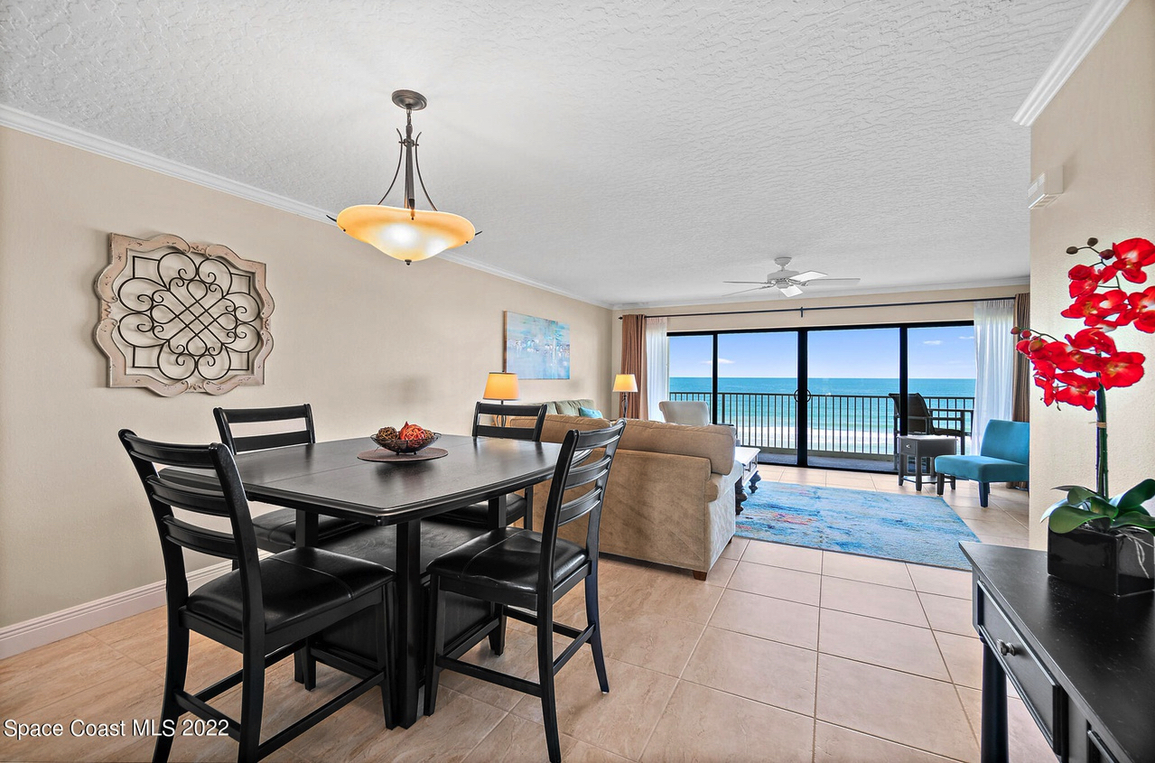 Stunning Vacation Apartment Rentals With Ocean Views image
